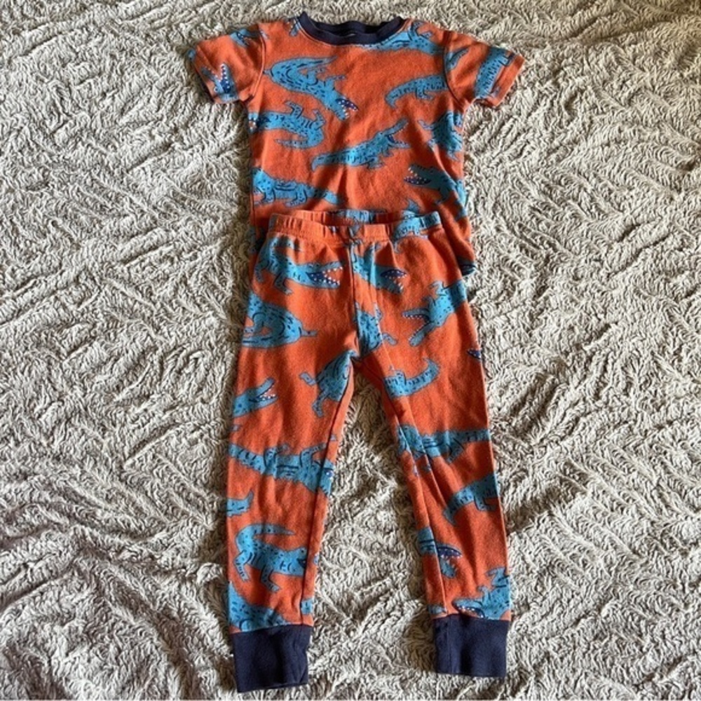 4 for 16$ Carter's Orange Set with Blue Dinosaur 2T